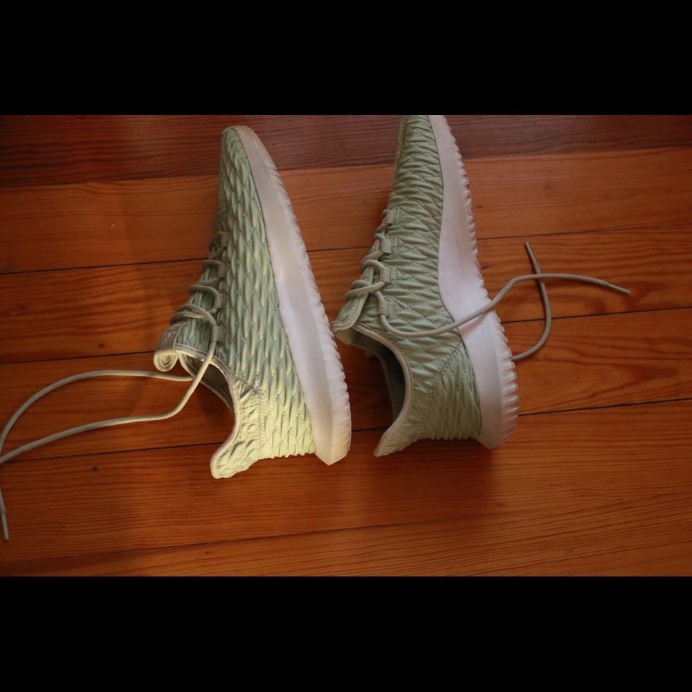 Women’s Adidas Shoes